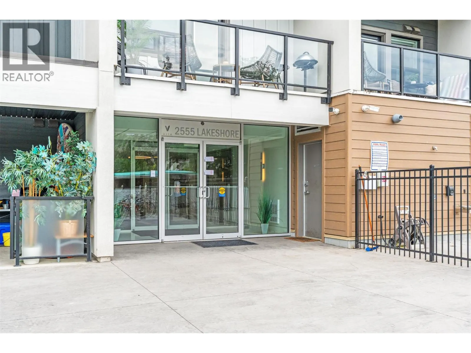2555 Lakeshore Road Unit# 303
