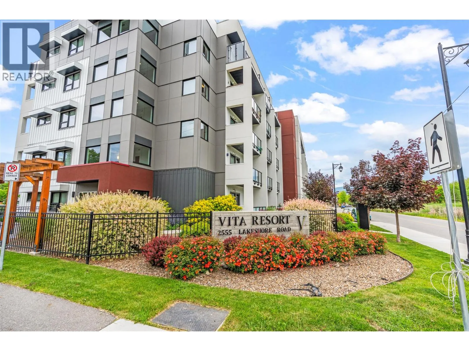 2555 Lakeshore Road Unit# 303