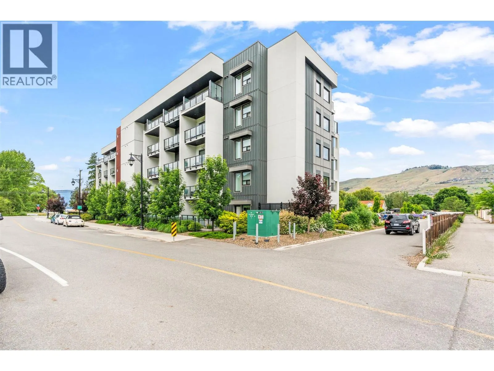 2555 Lakeshore Road Unit# 303