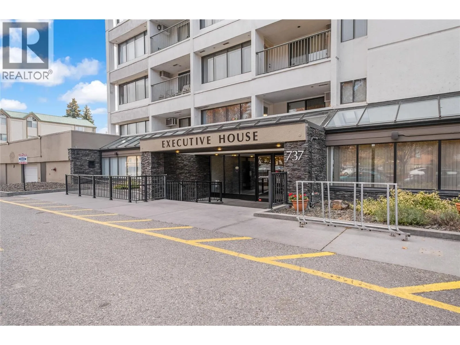 737 Leon Avenue Unit# 807