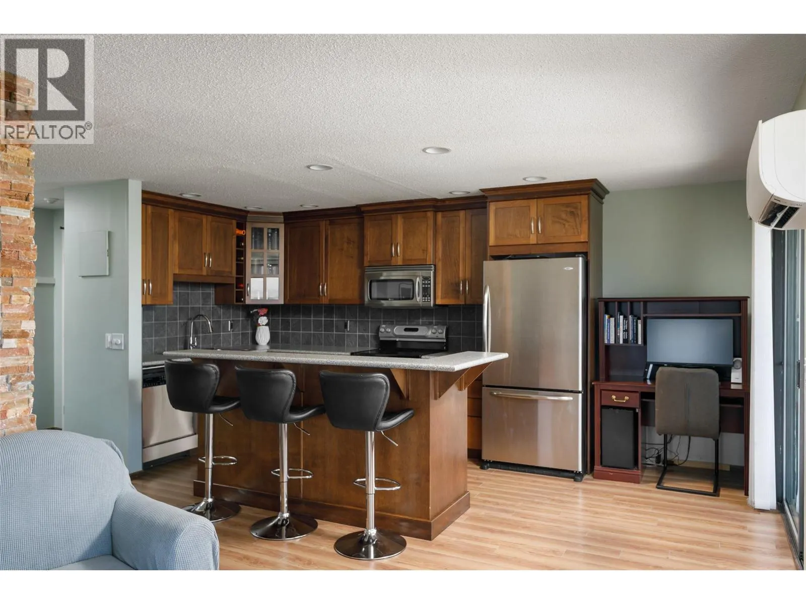 737 Leon Avenue Unit# 807