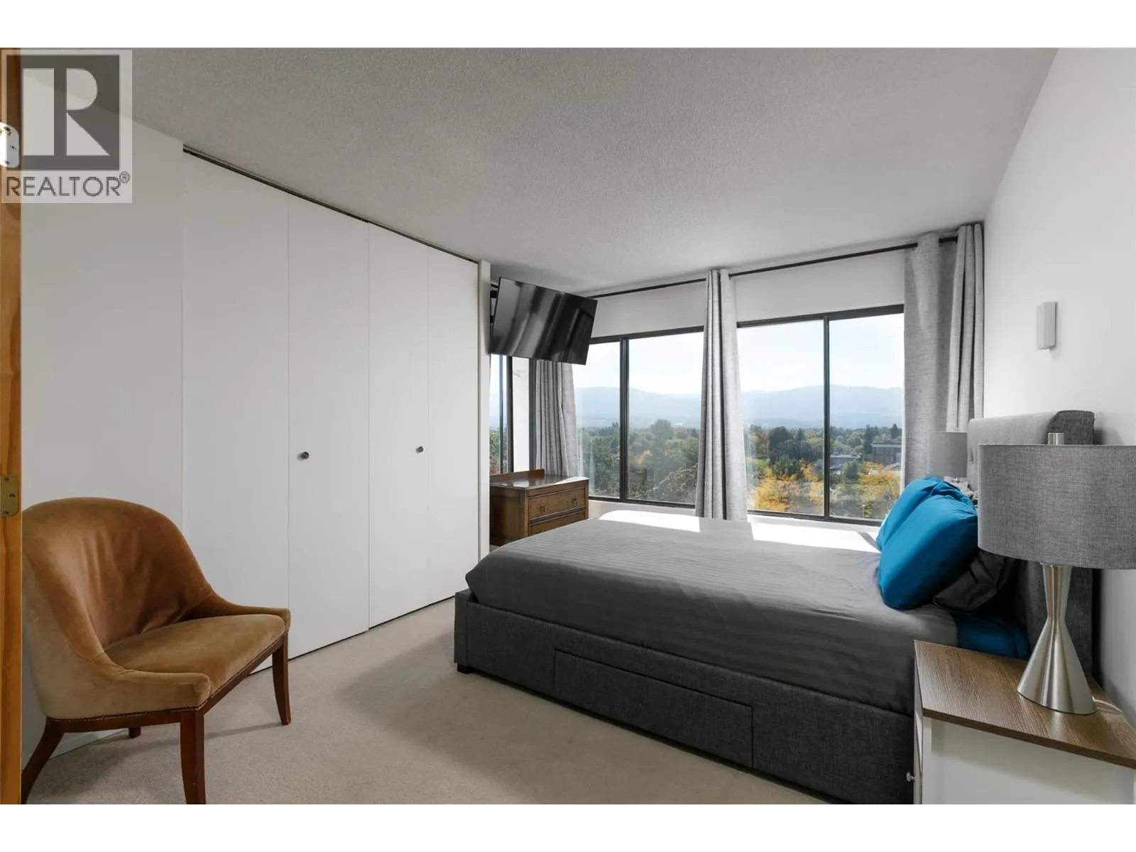 737 Leon Avenue Unit# 807