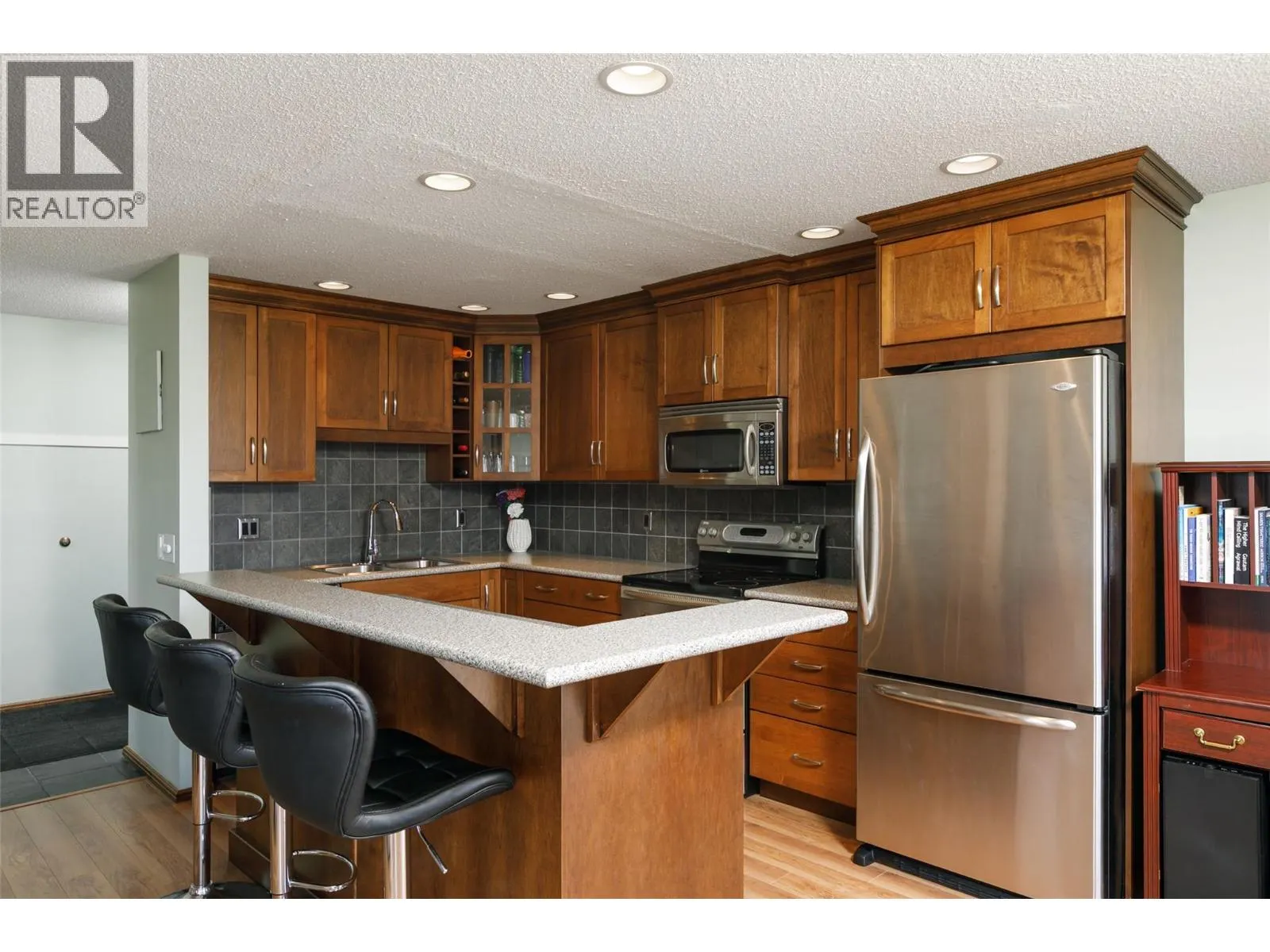 737 Leon Avenue Unit# 807