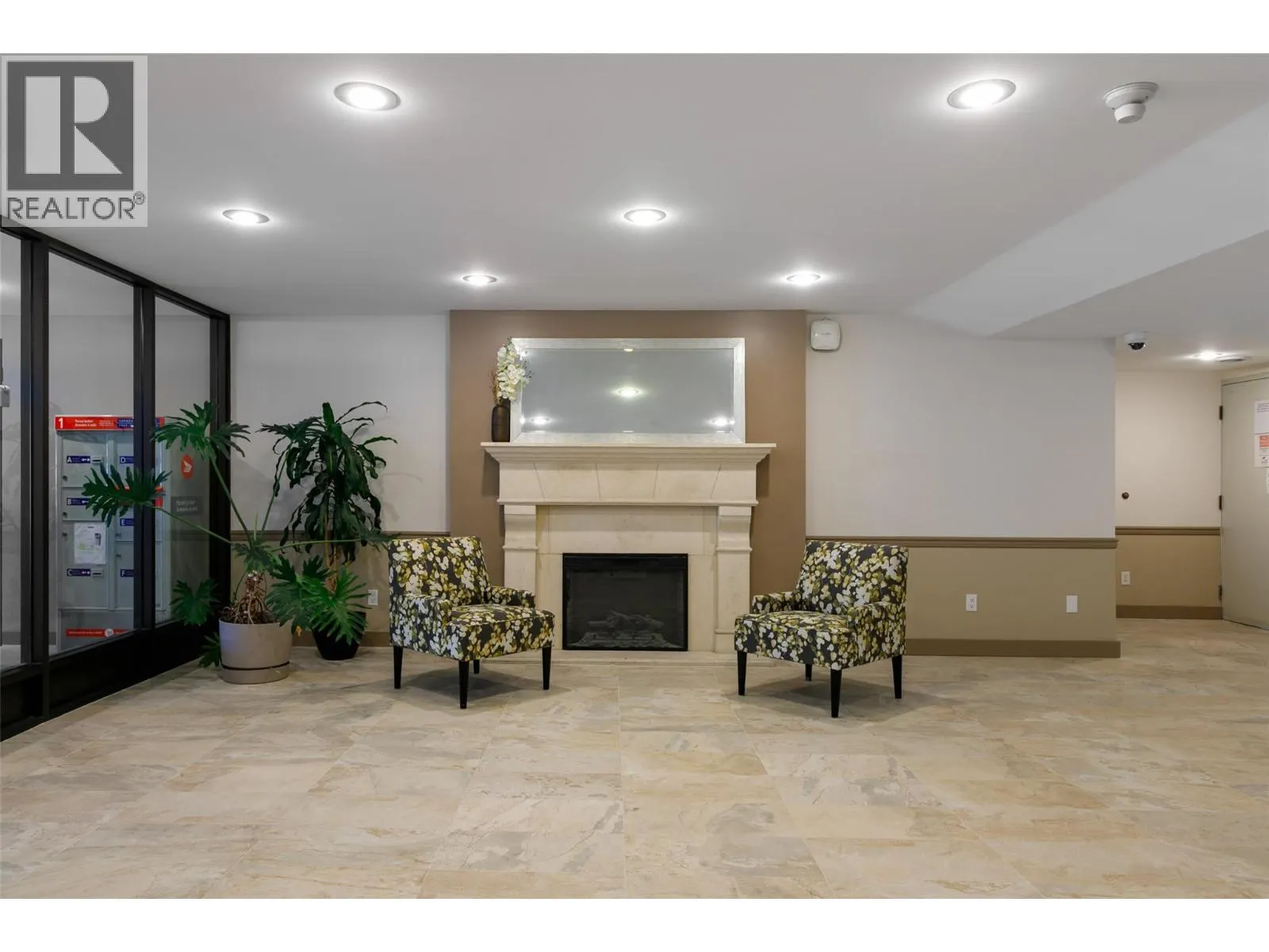 737 Leon Avenue Unit# 807