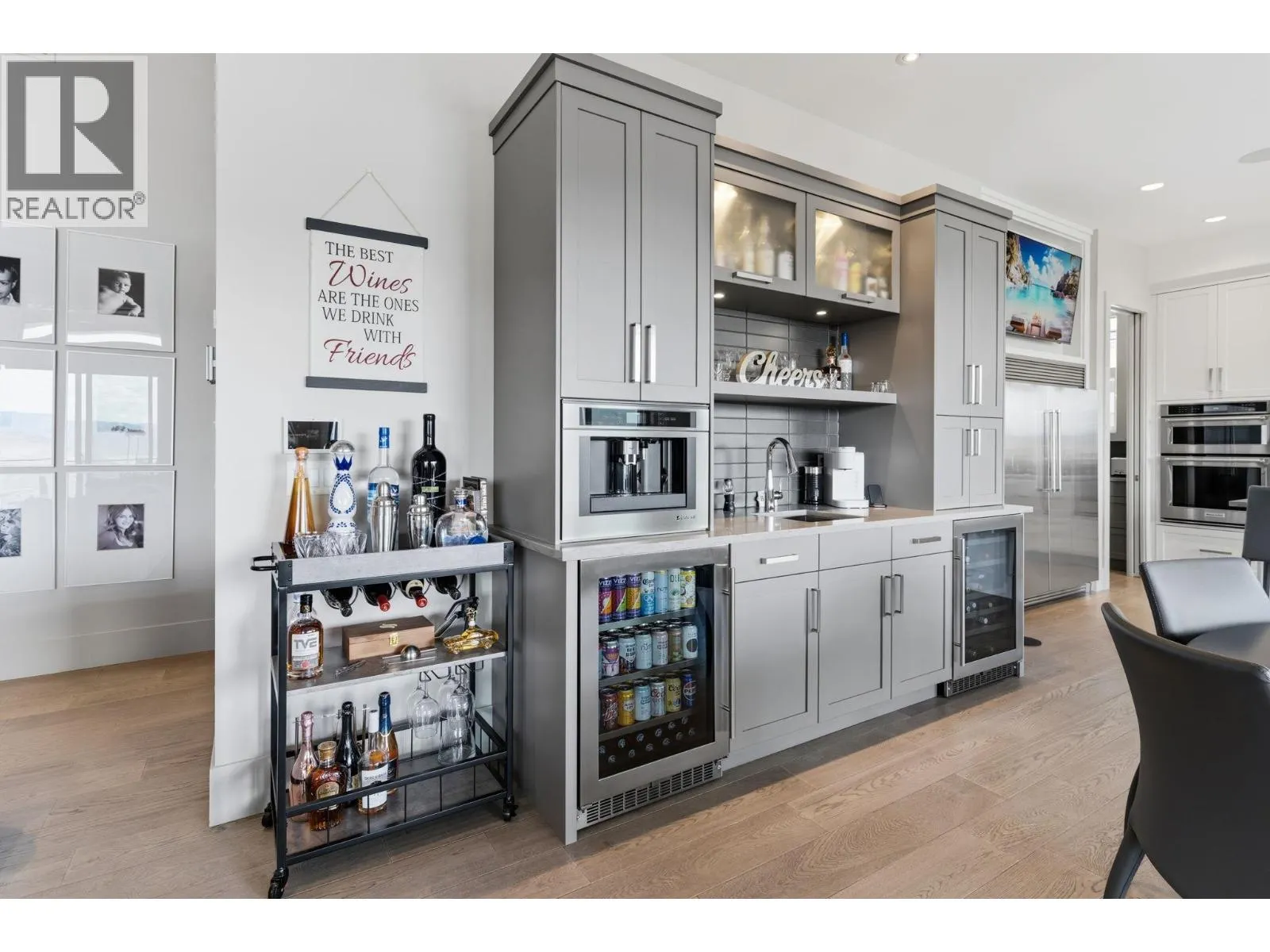 3350 Vineyard View Drive