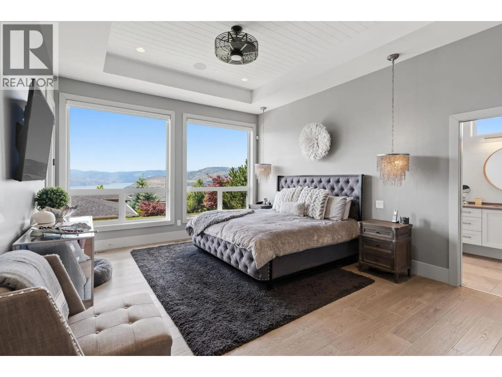 3350 Vineyard View Drive