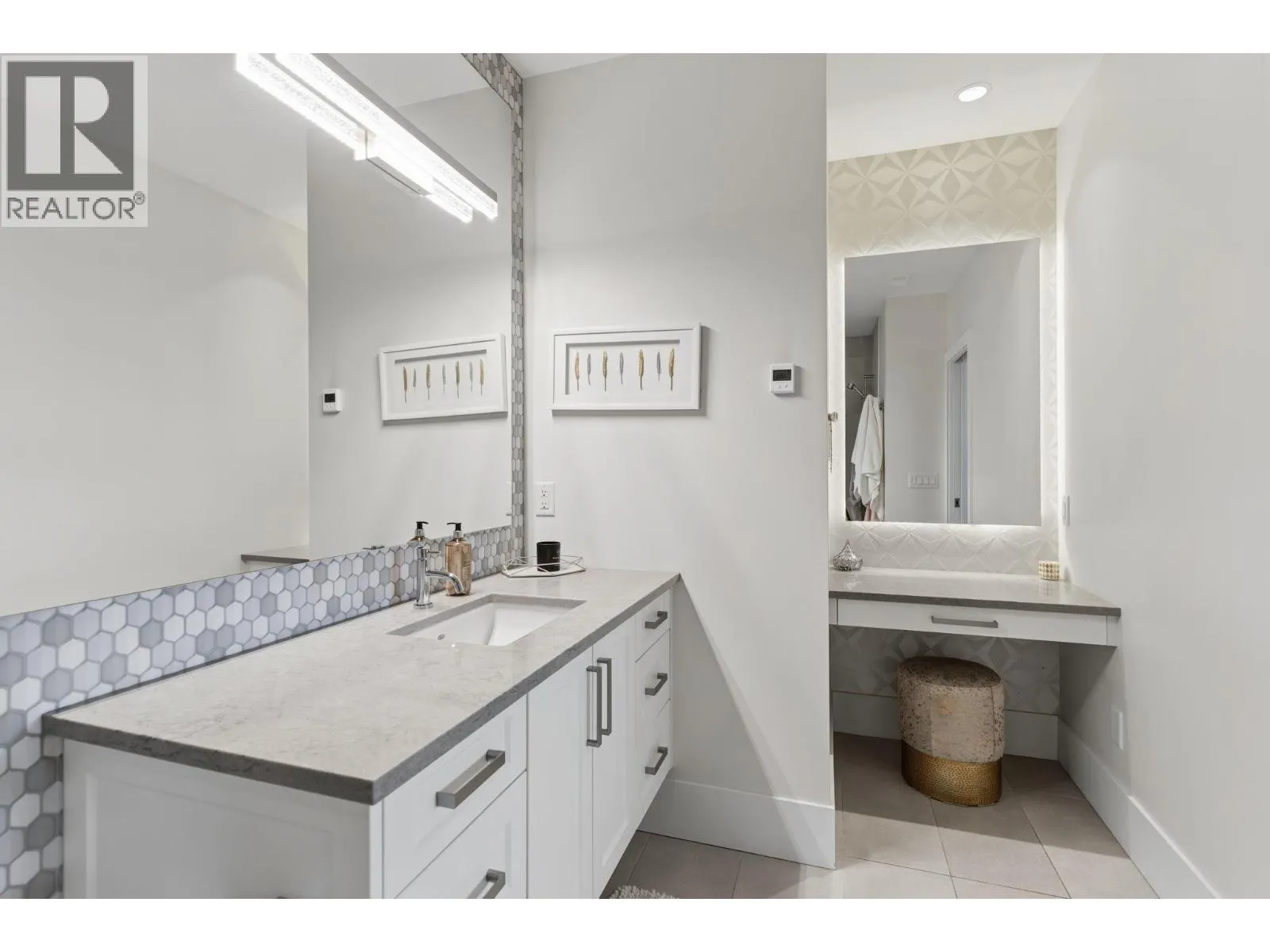 3350 Vineyard View Drive