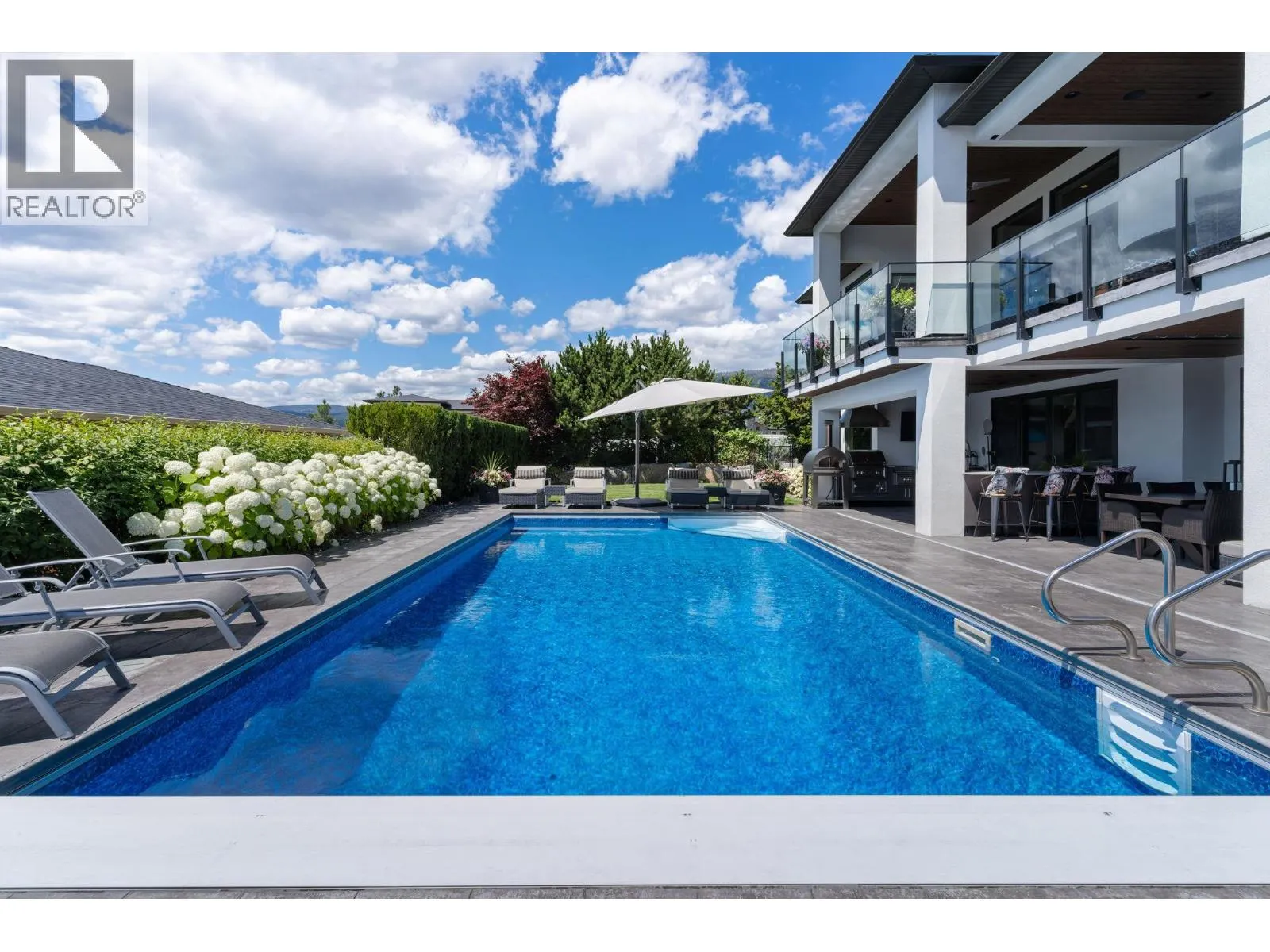 3350 Vineyard View Drive