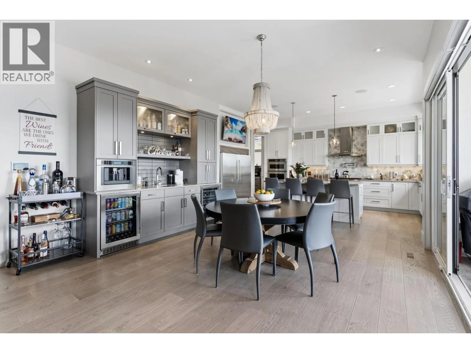 3350 Vineyard View Drive