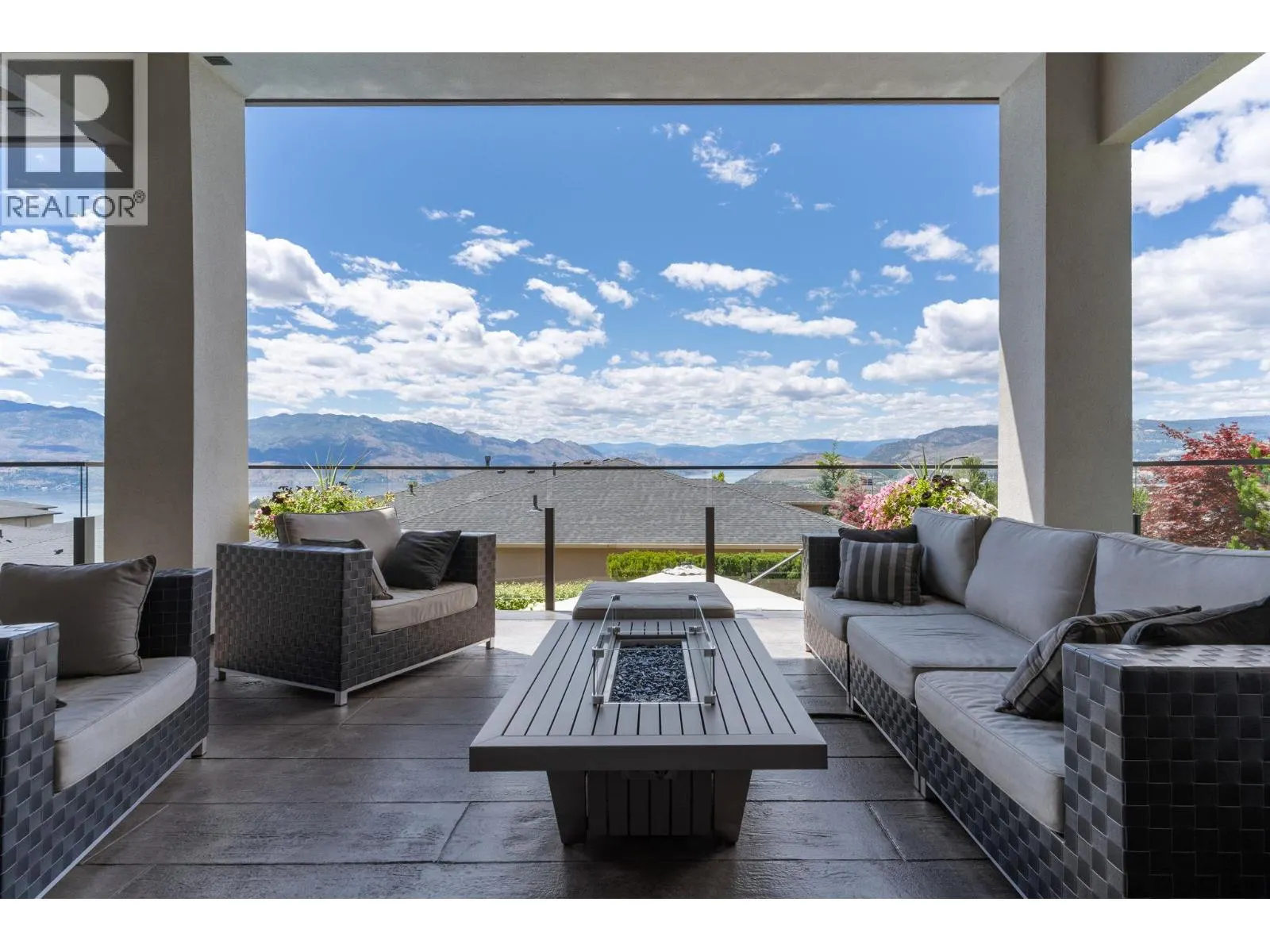 3350 Vineyard View Drive