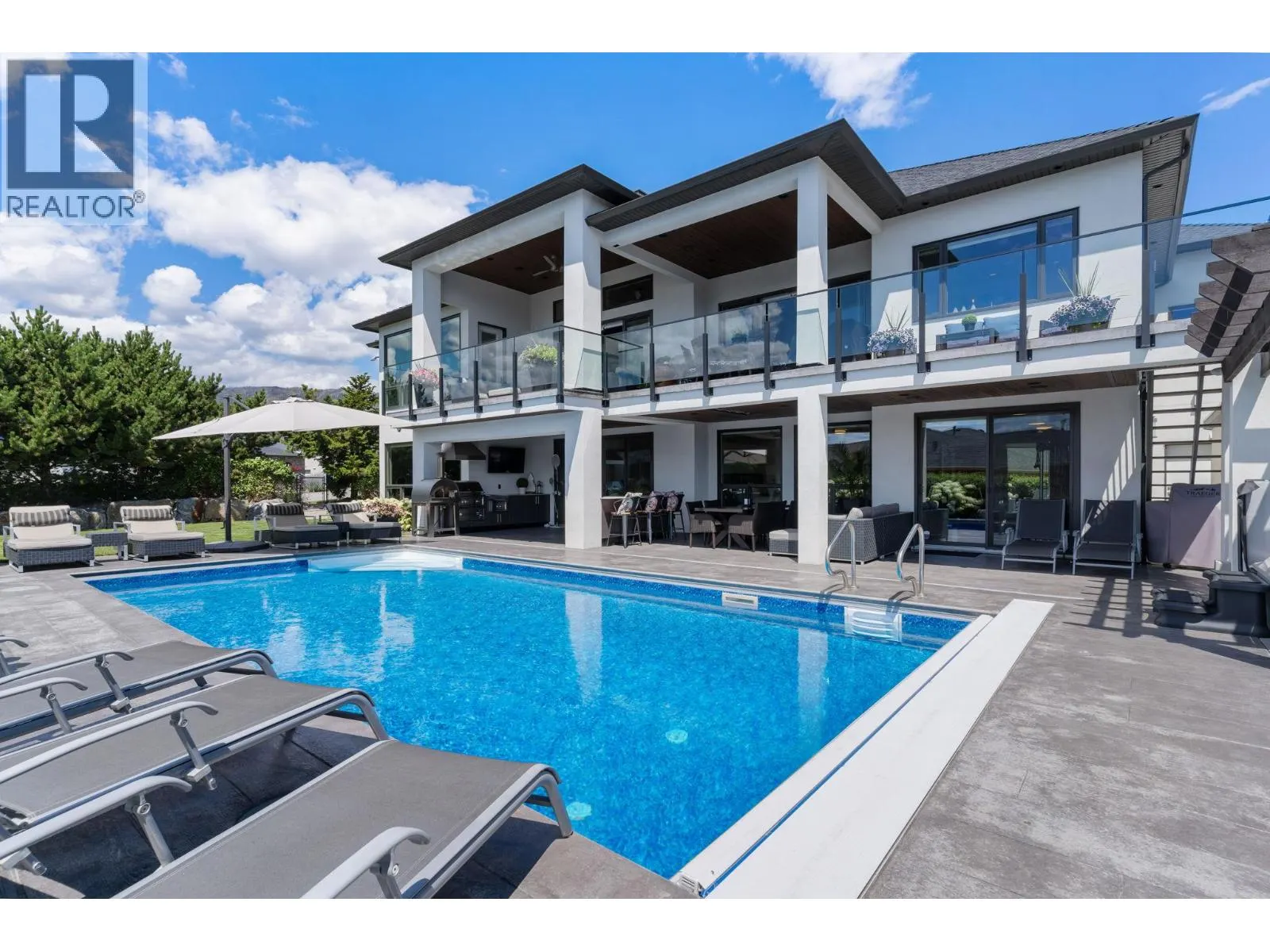 3350 Vineyard View Drive
