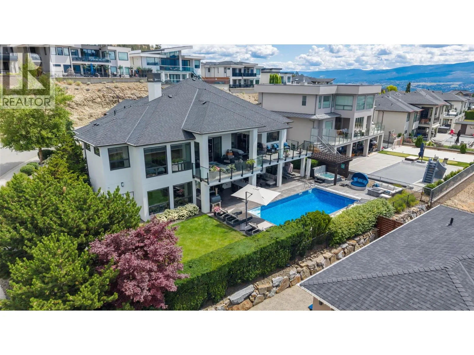 3350 Vineyard View Drive