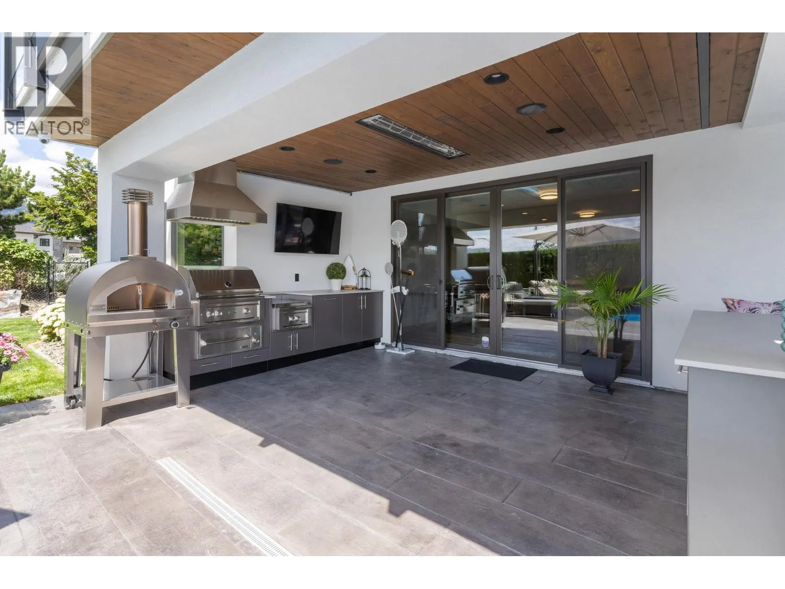 3350 Vineyard View Drive