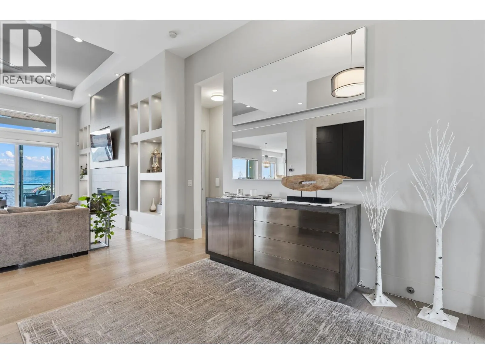 3350 Vineyard View Drive