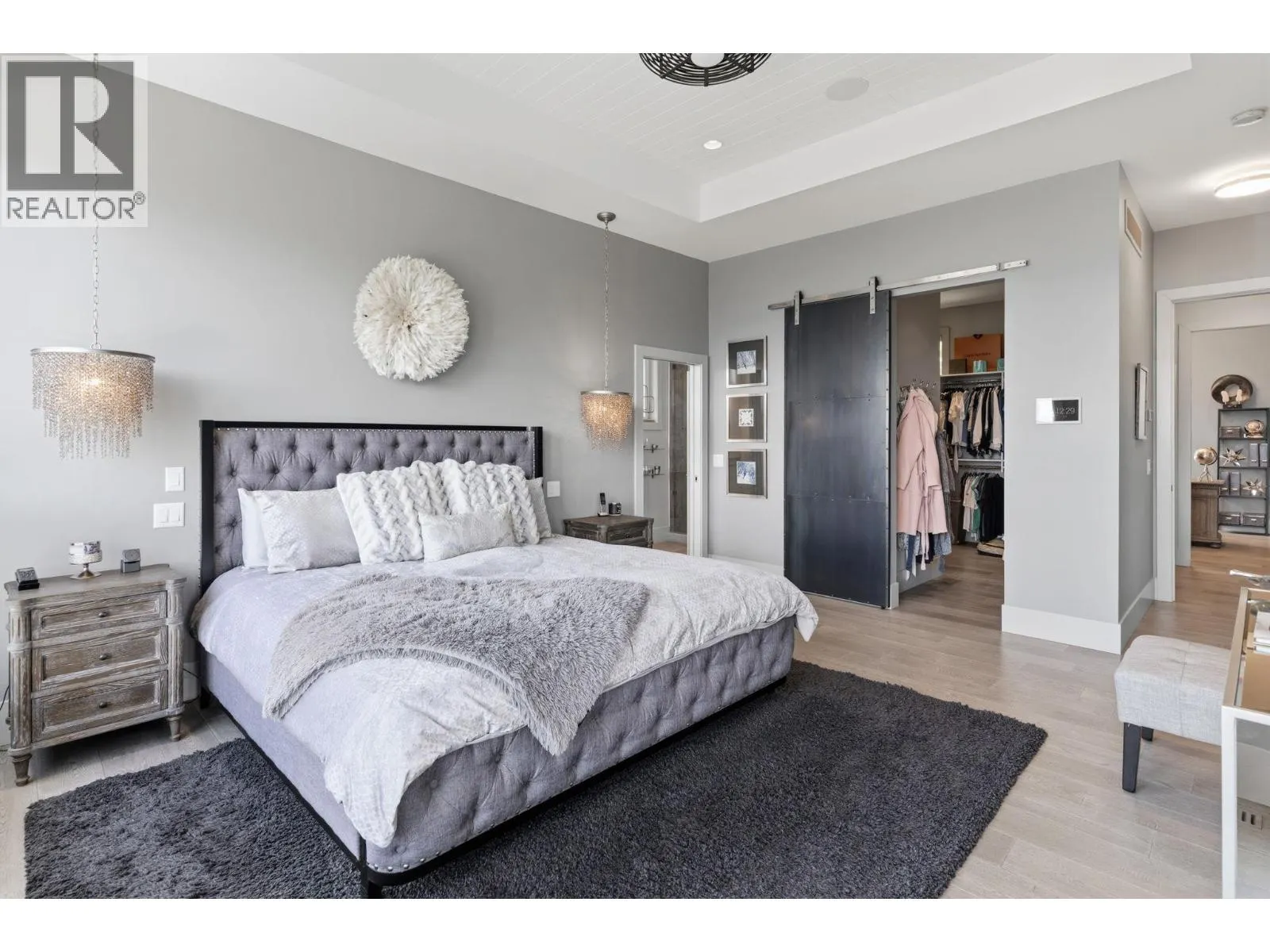 3350 Vineyard View Drive