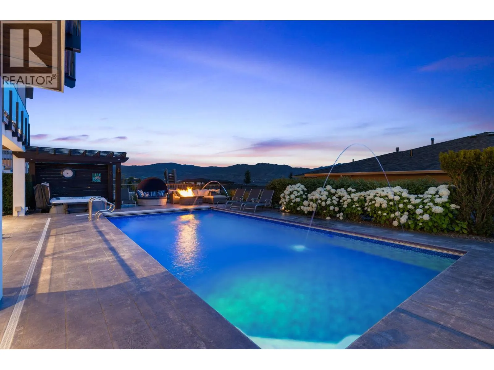 3350 Vineyard View Drive