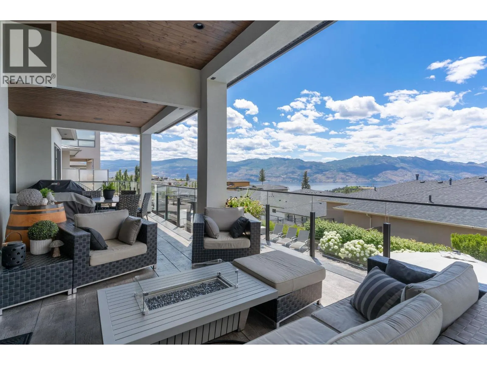 3350 Vineyard View Drive