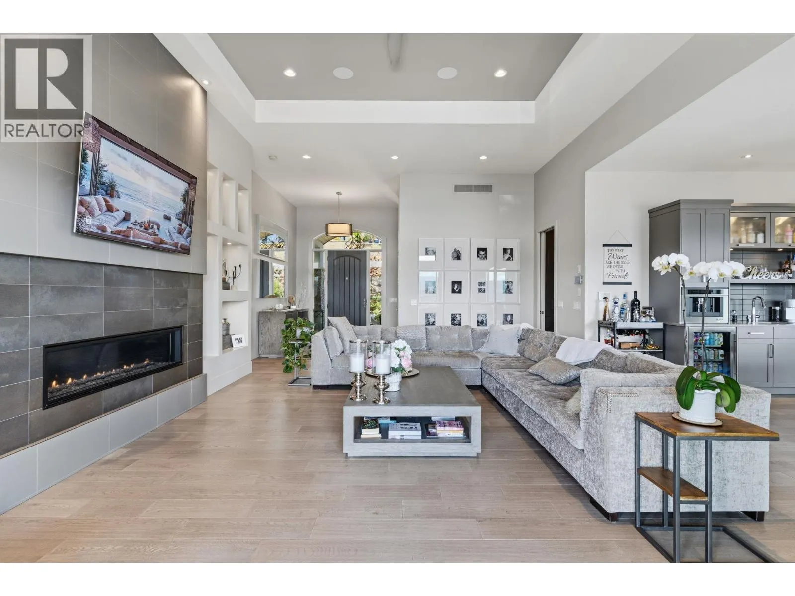 3350 Vineyard View Drive