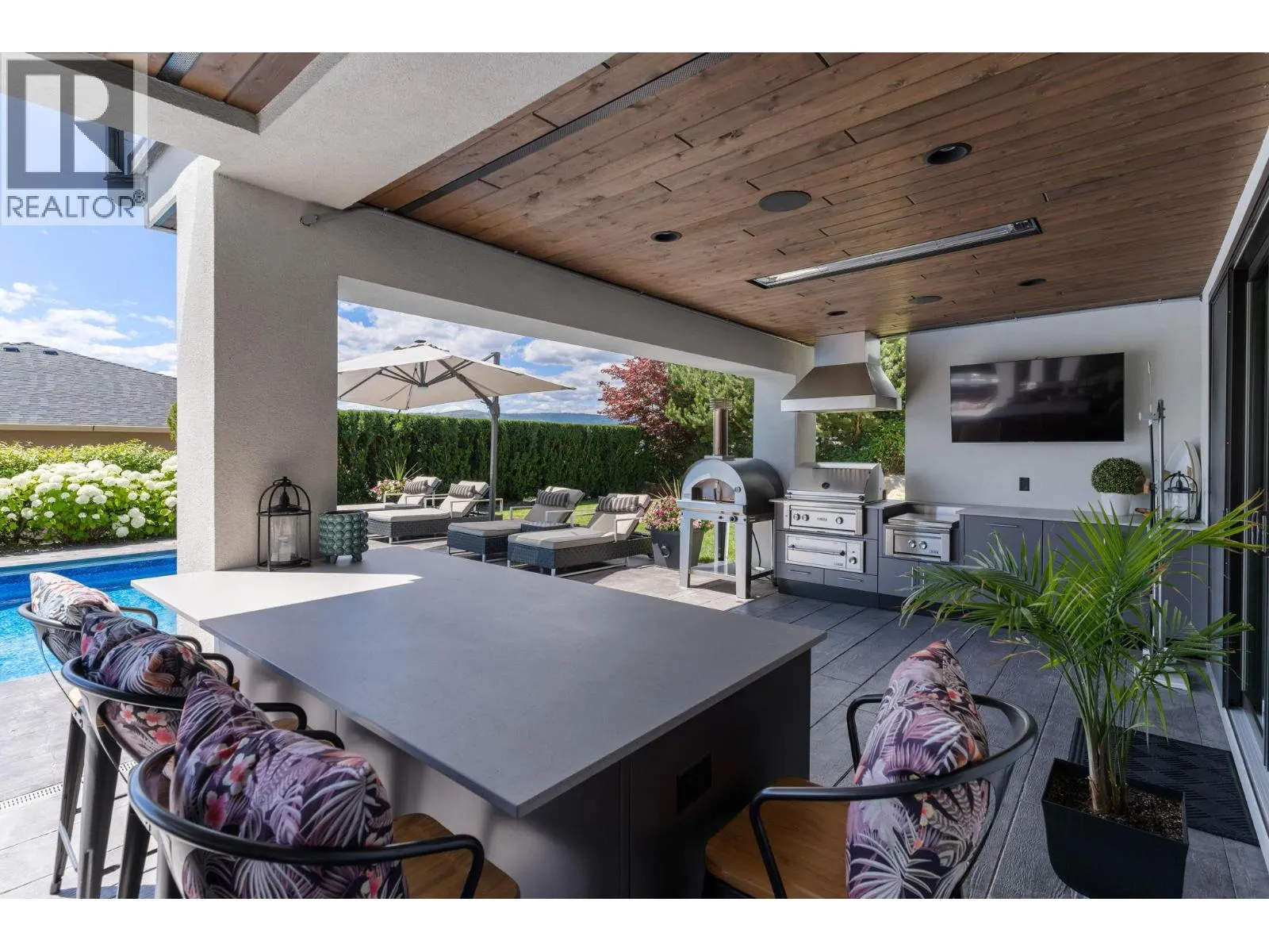 3350 Vineyard View Drive
