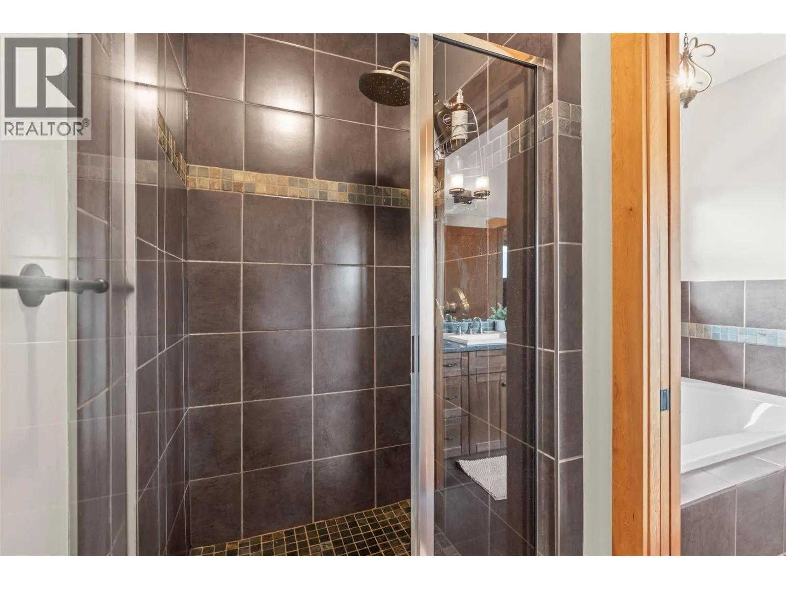 2479 Eagle Bay Road Unit# 16