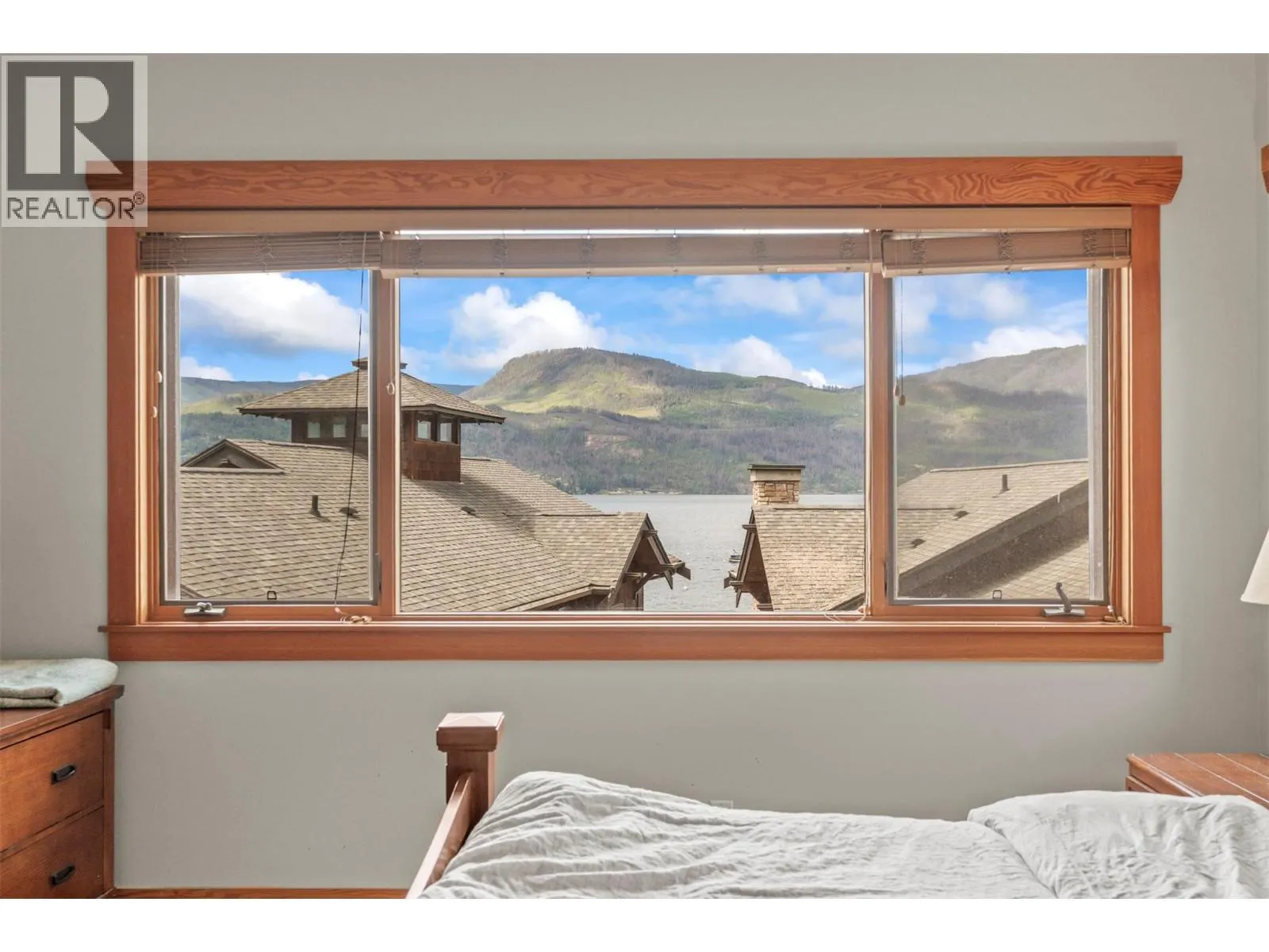 2479 Eagle Bay Road Unit# 16
