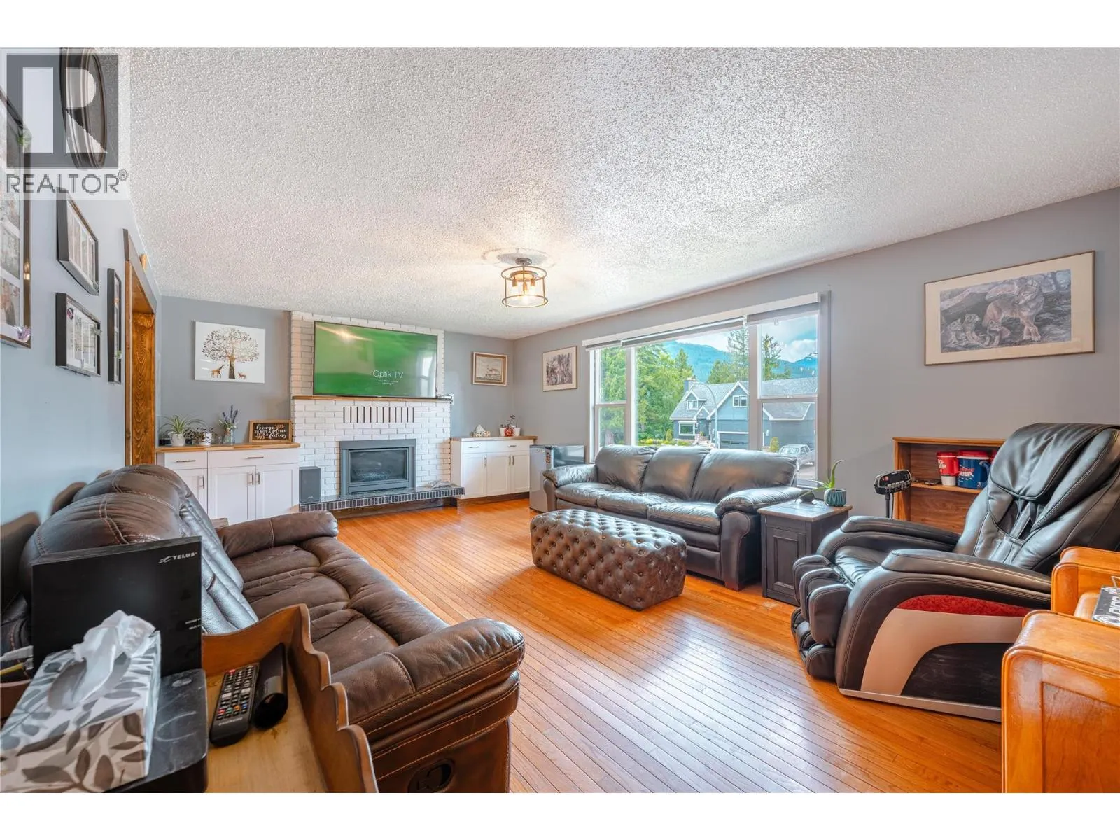 162 Pearkes Drive
