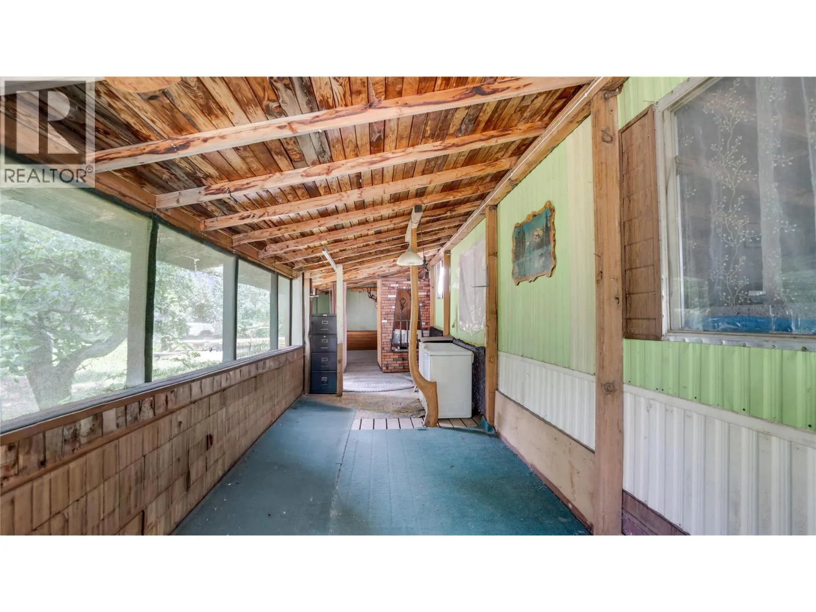 686 Powell Road