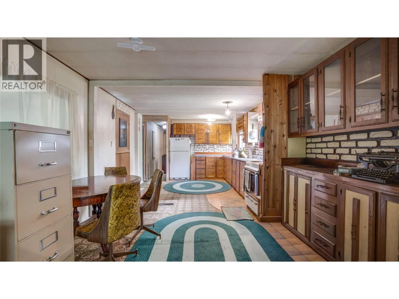686 Powell Road
