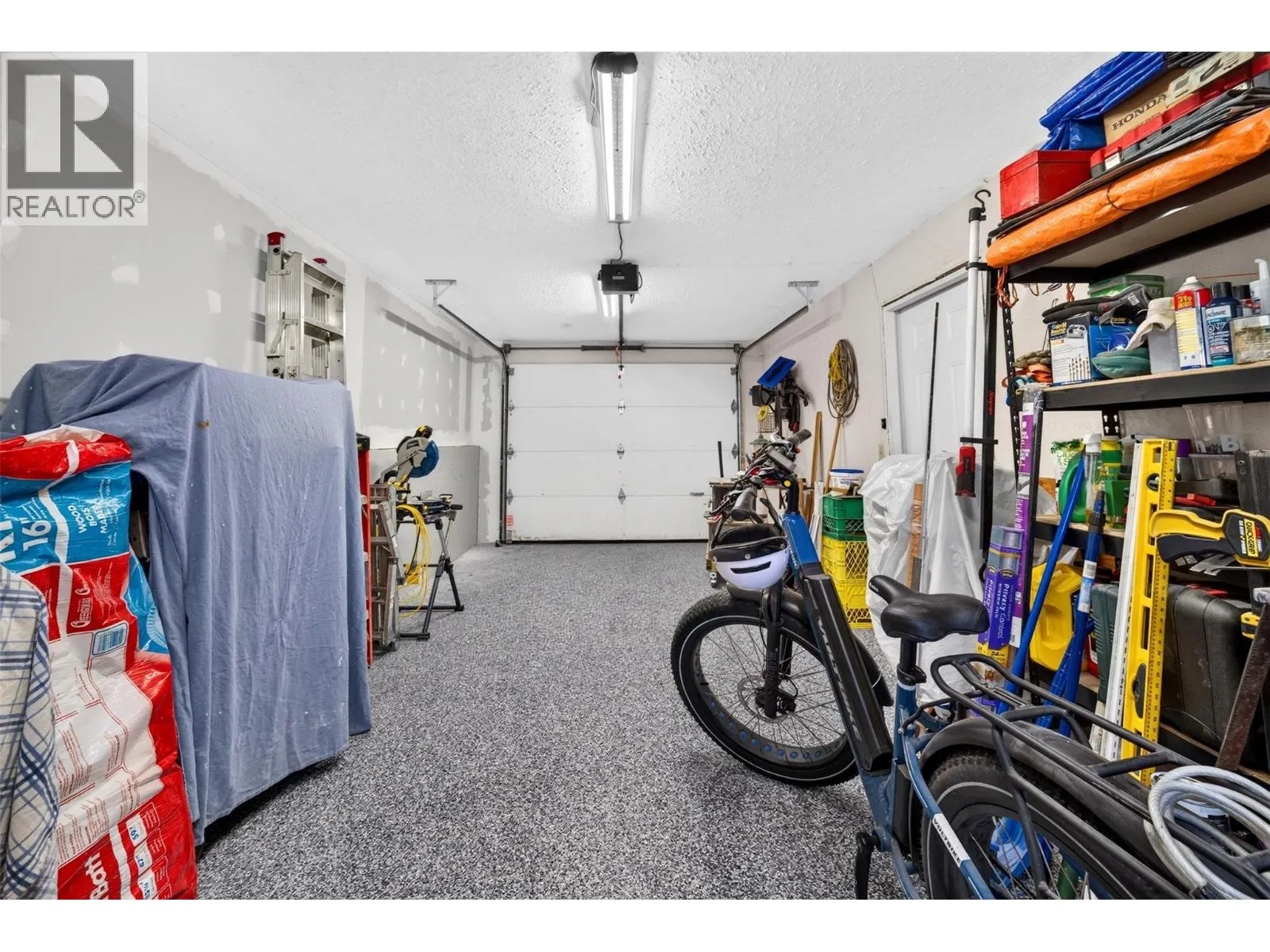 2250 Auto Road SE