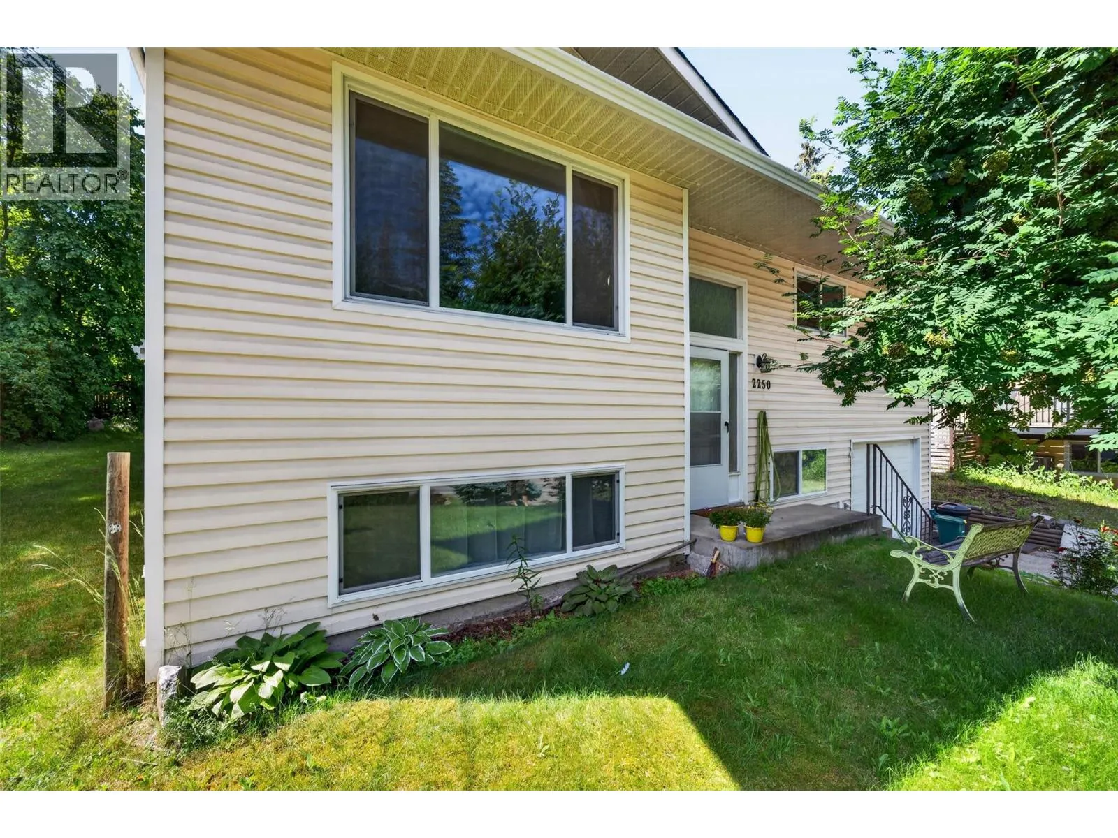 2250 Auto Road SE
