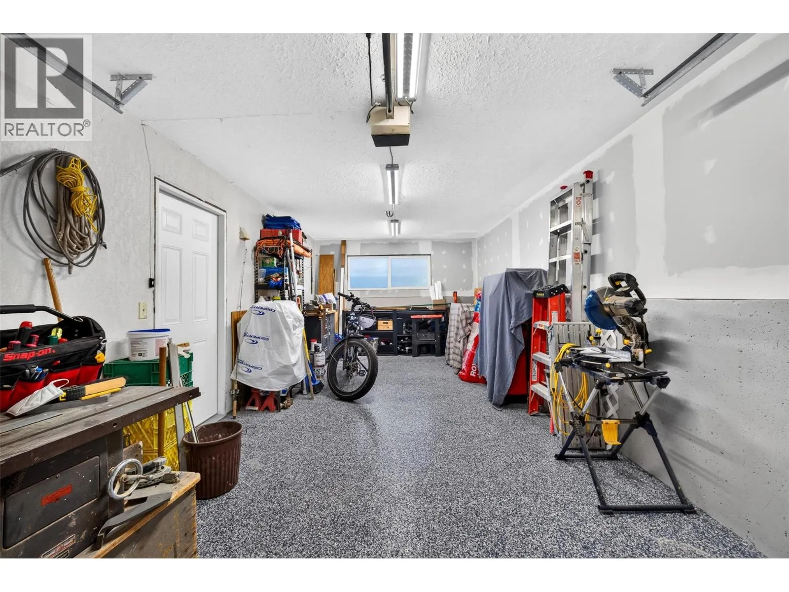 2250 Auto Road SE