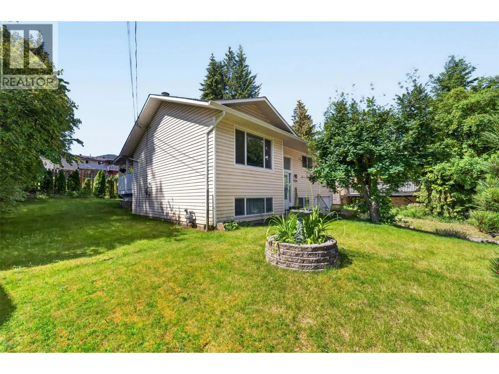 2250 Auto Road SE