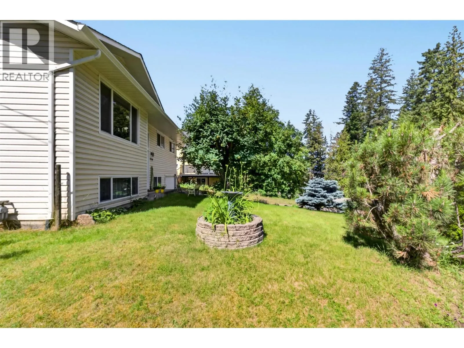 2250 Auto Road SE