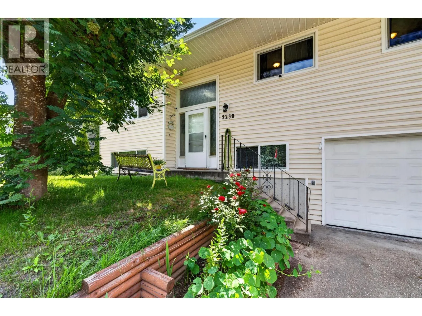 2250 Auto Road SE