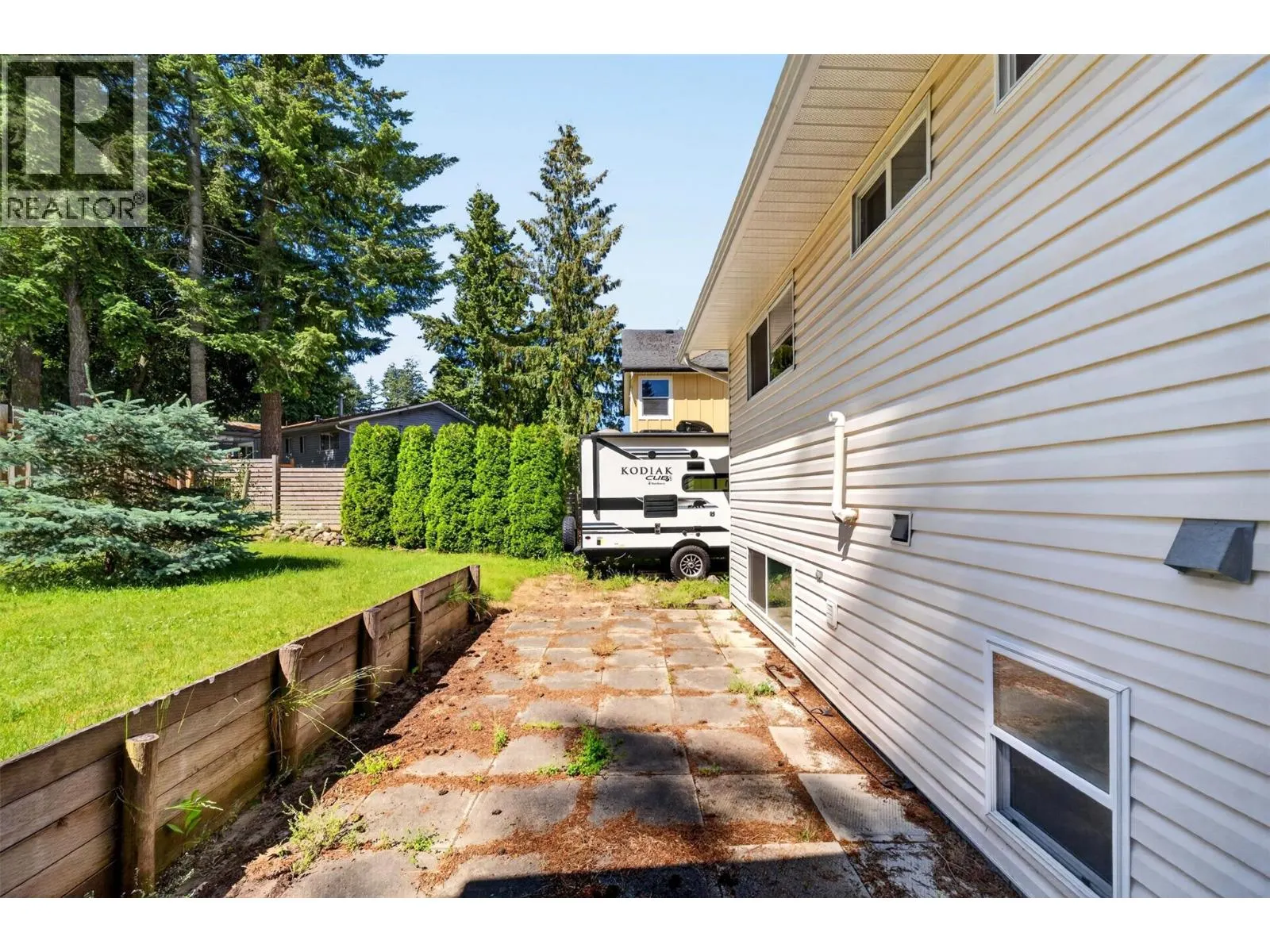 2250 Auto Road SE
