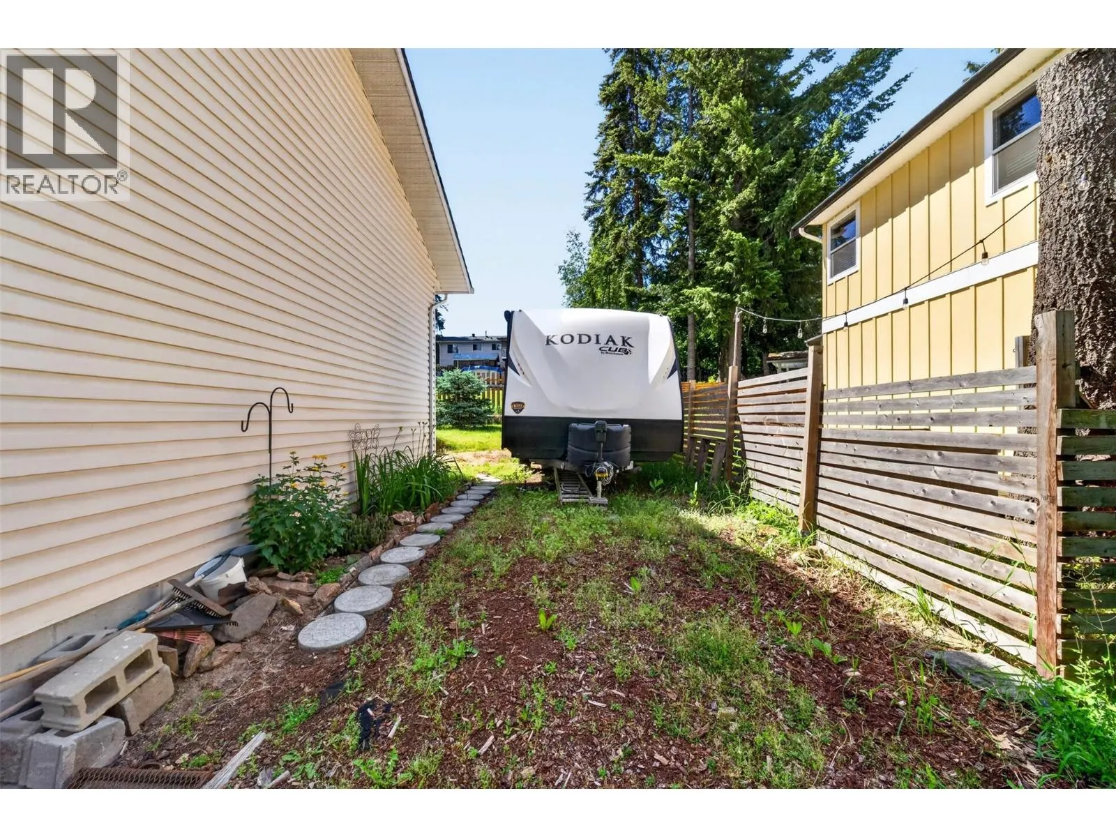 2250 Auto Road SE