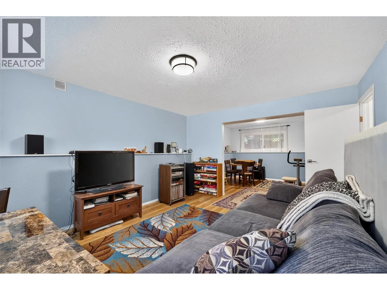 2250 Auto Road SE
