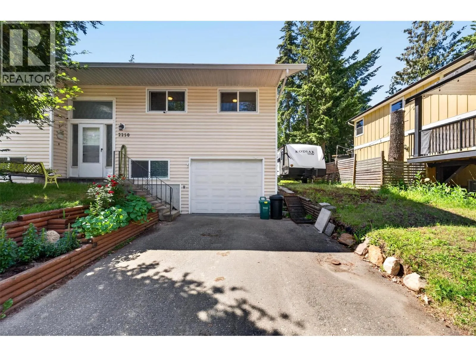 2250 Auto Road SE