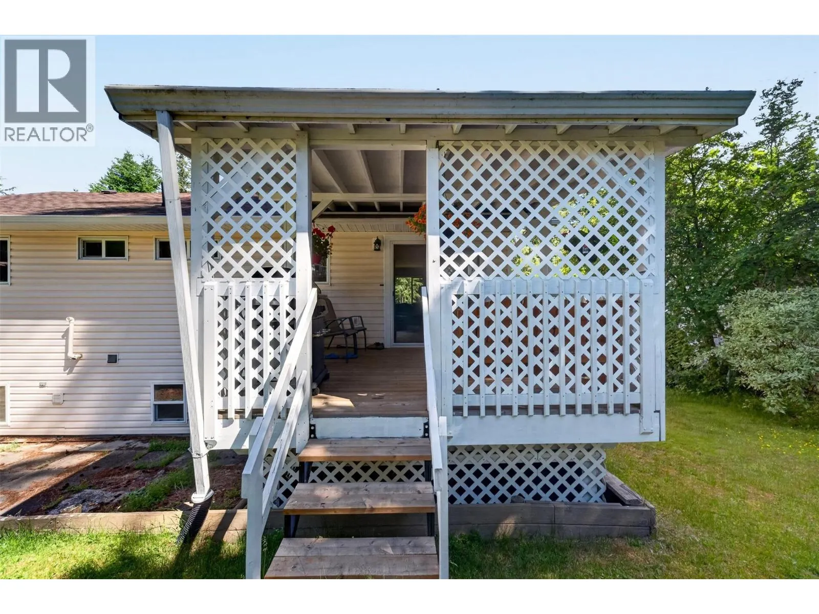 2250 Auto Road SE