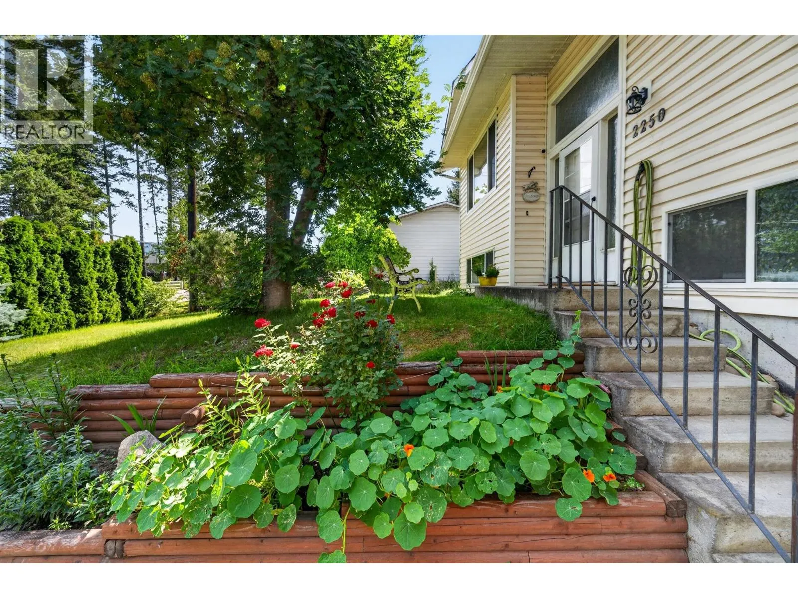 2250 Auto Road SE