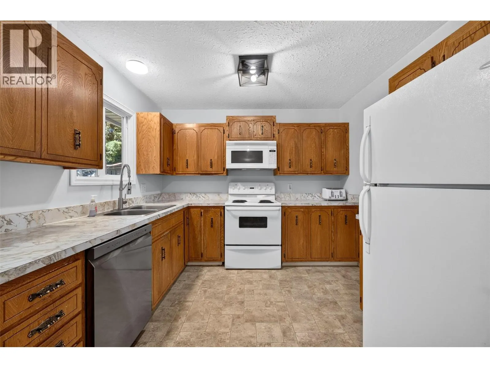 2250 Auto Road SE