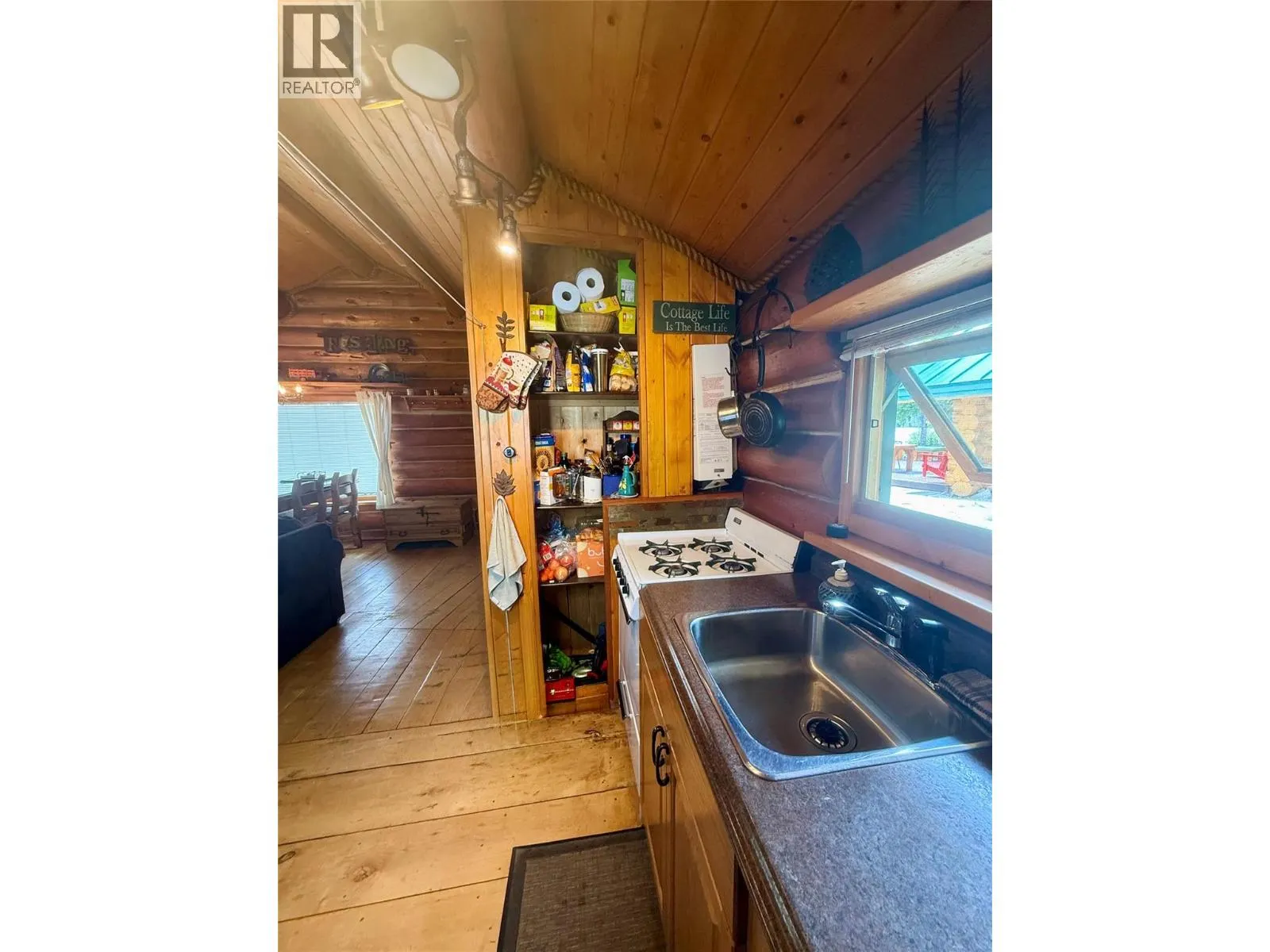 Cabin 4 Hatheume Lake Road