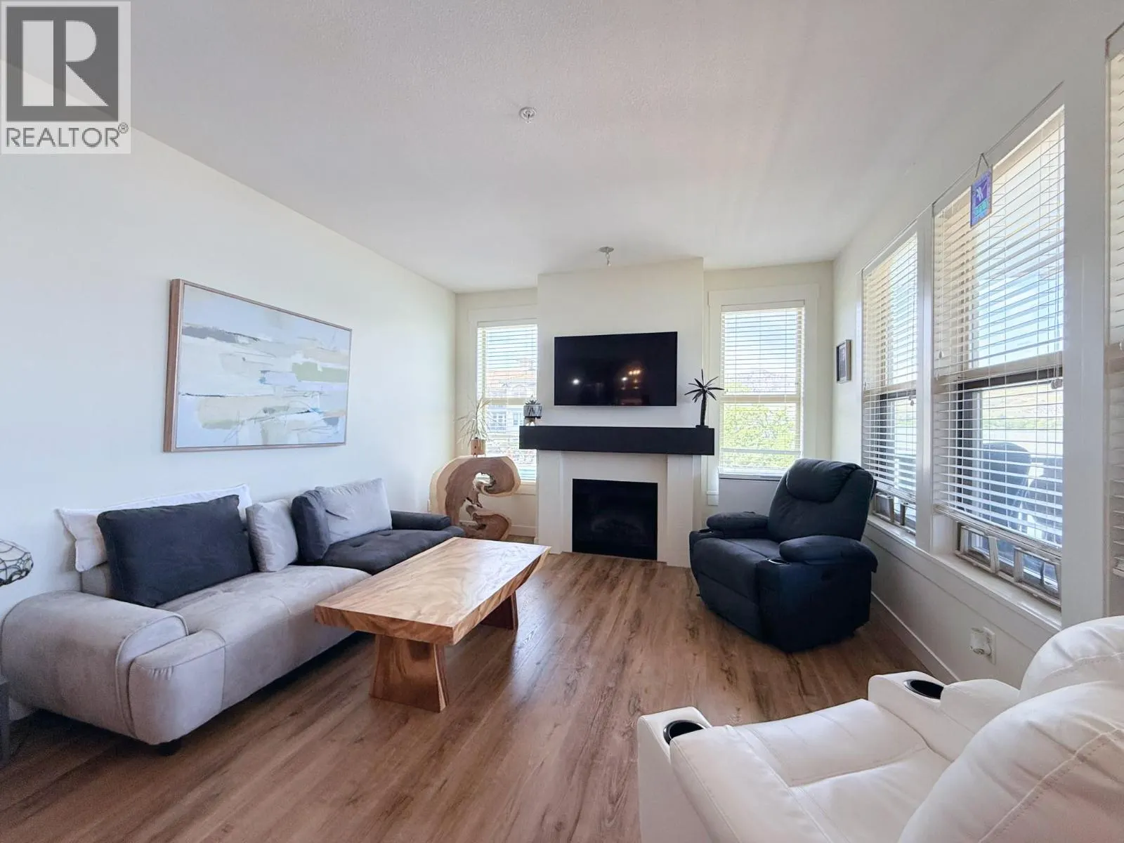 4200 Lakeshore Drive Unit# 241