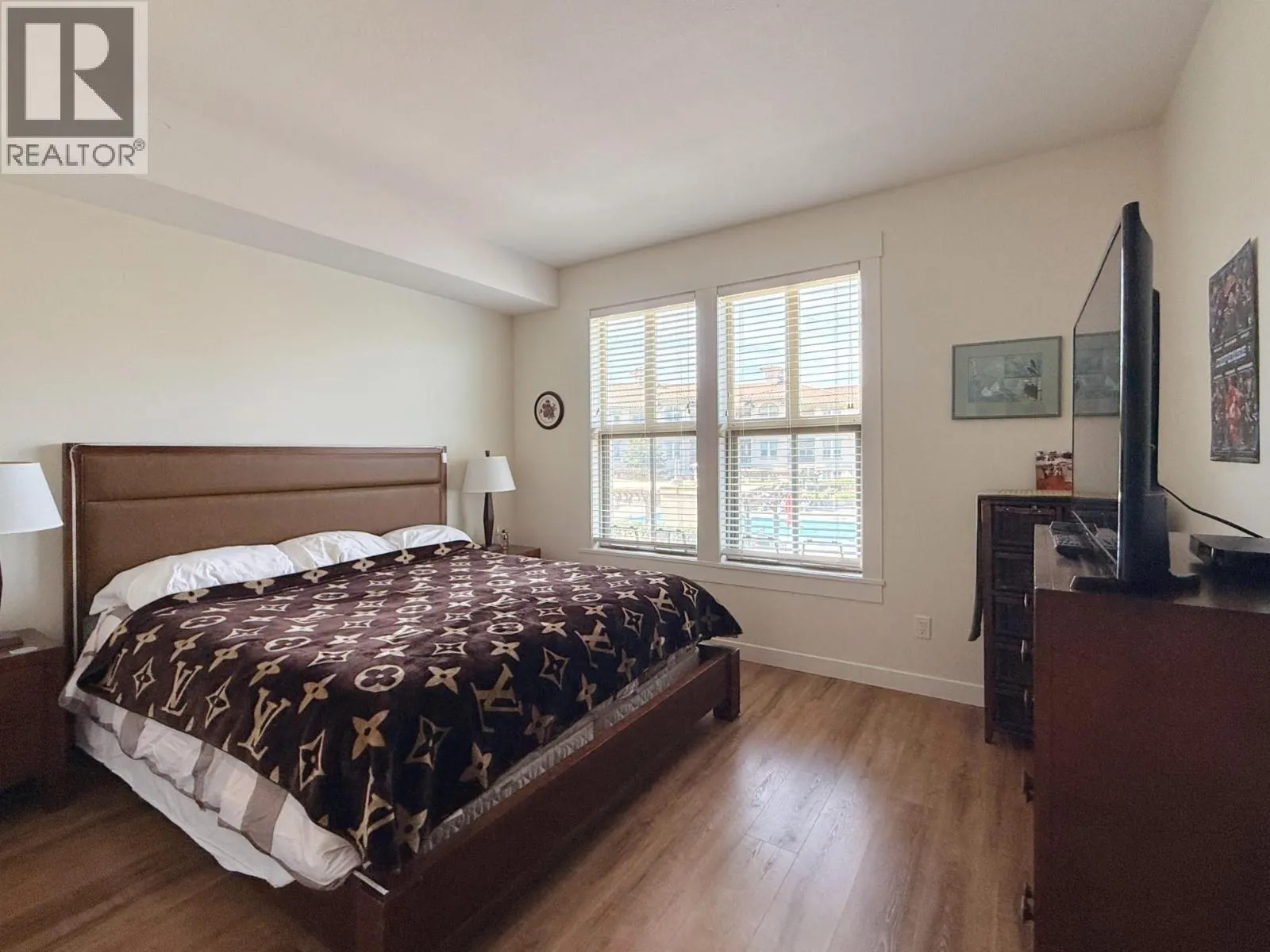 4200 Lakeshore Drive Unit# 241