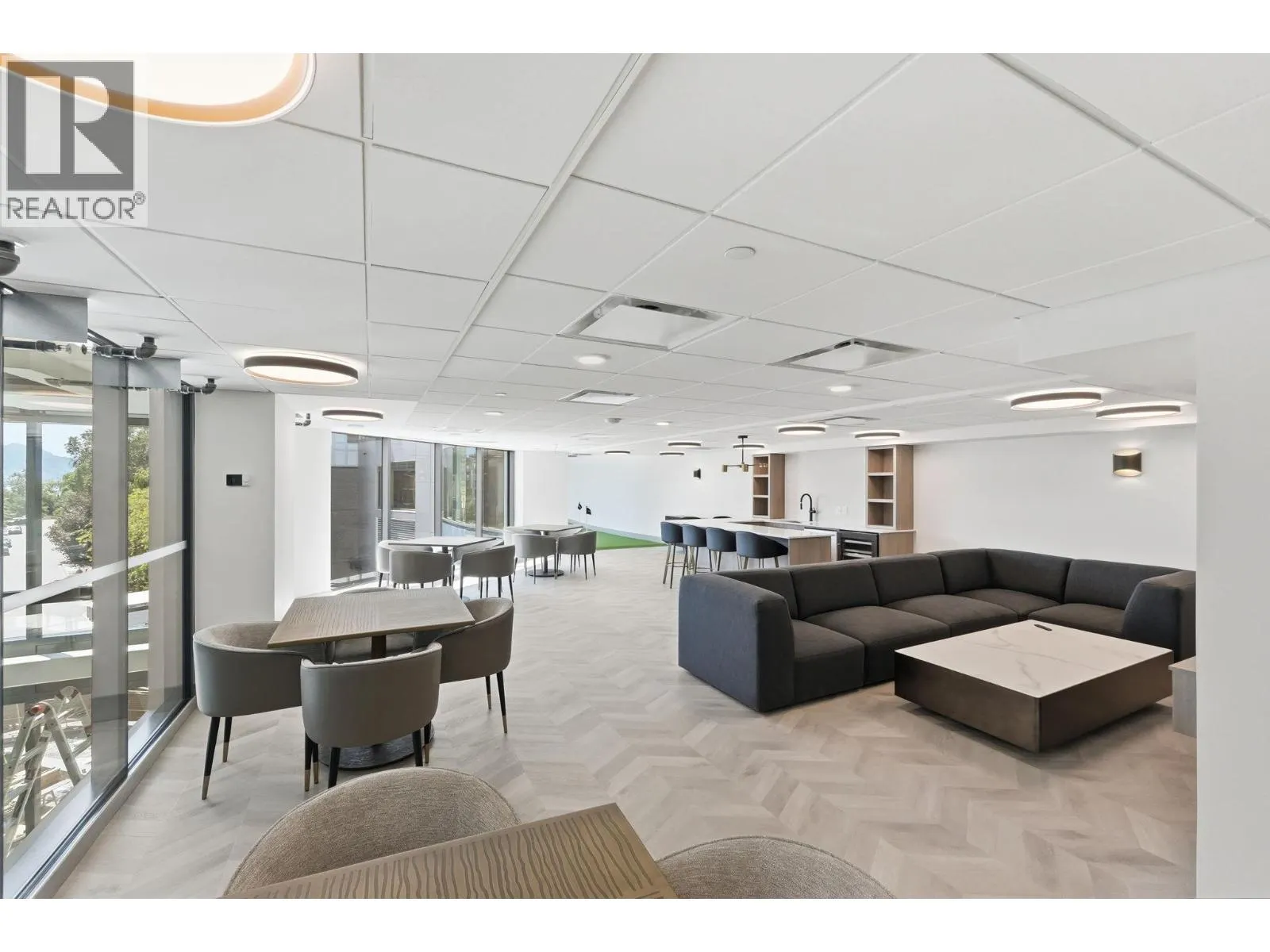 3700 Capozzi Road Unit# PH5