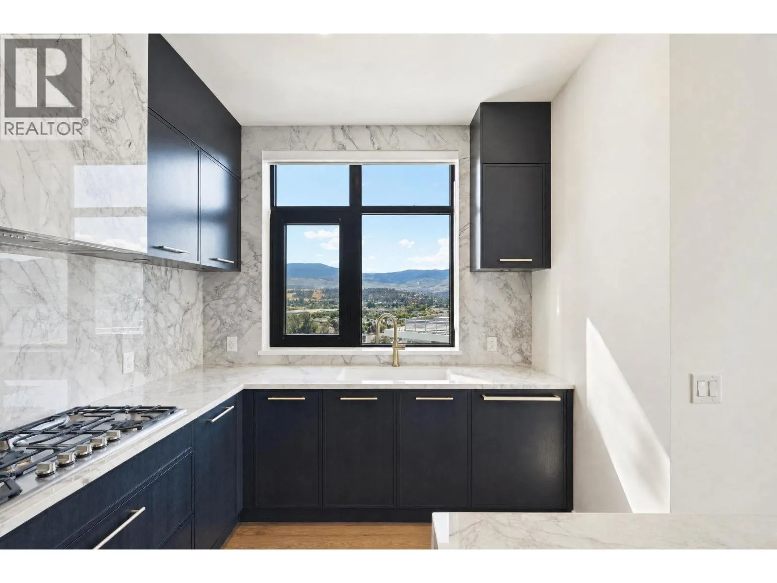 3700 Capozzi Road Unit# PH5
