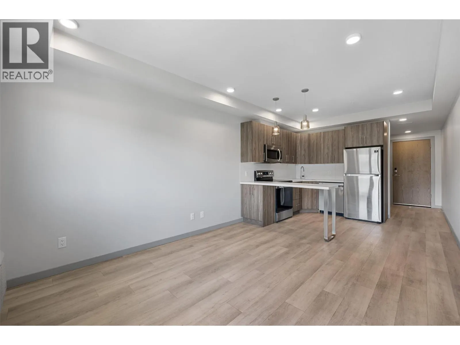 345 Dougall Road Unit# 325