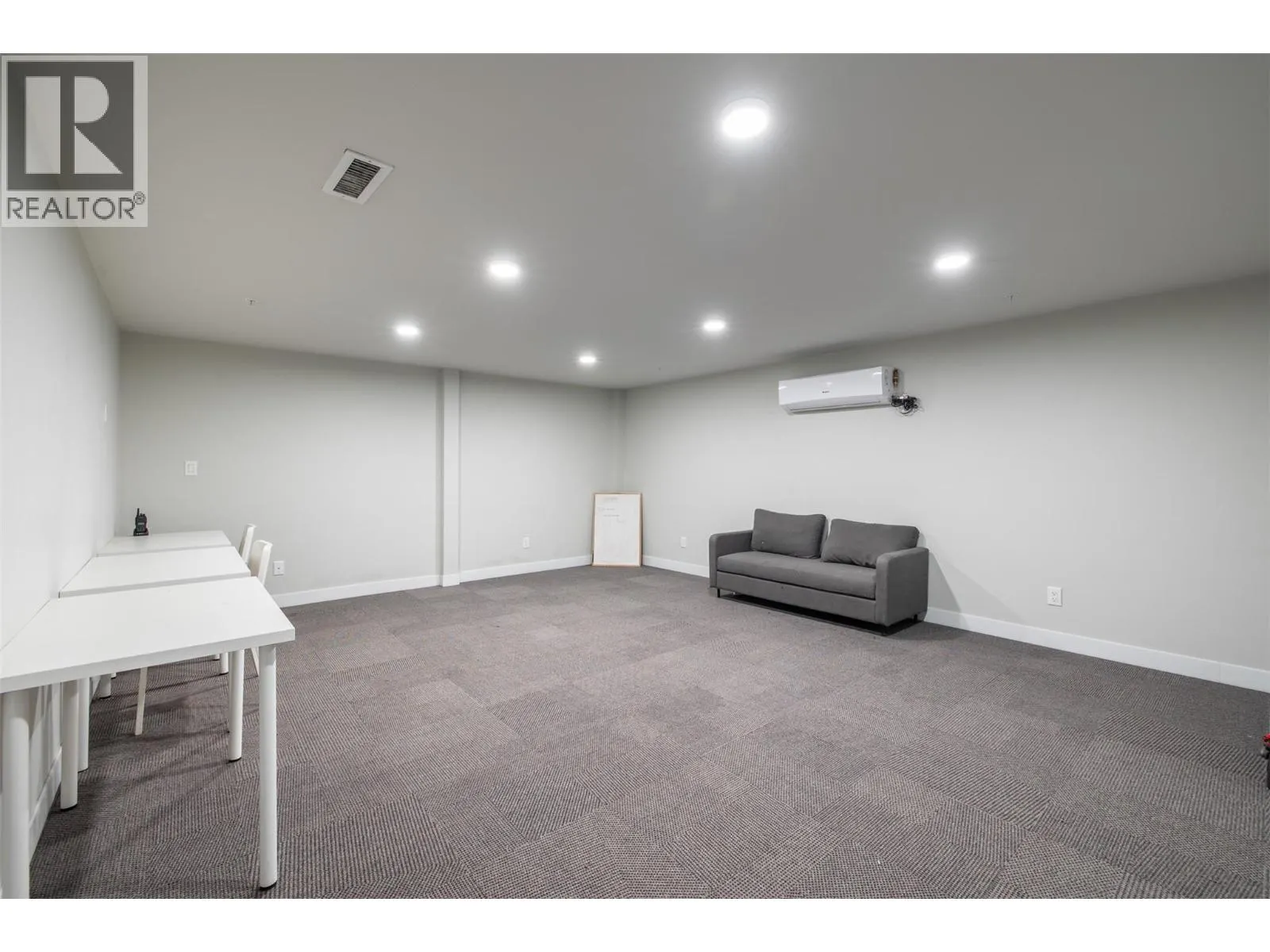 345 Dougall Road Unit# 325