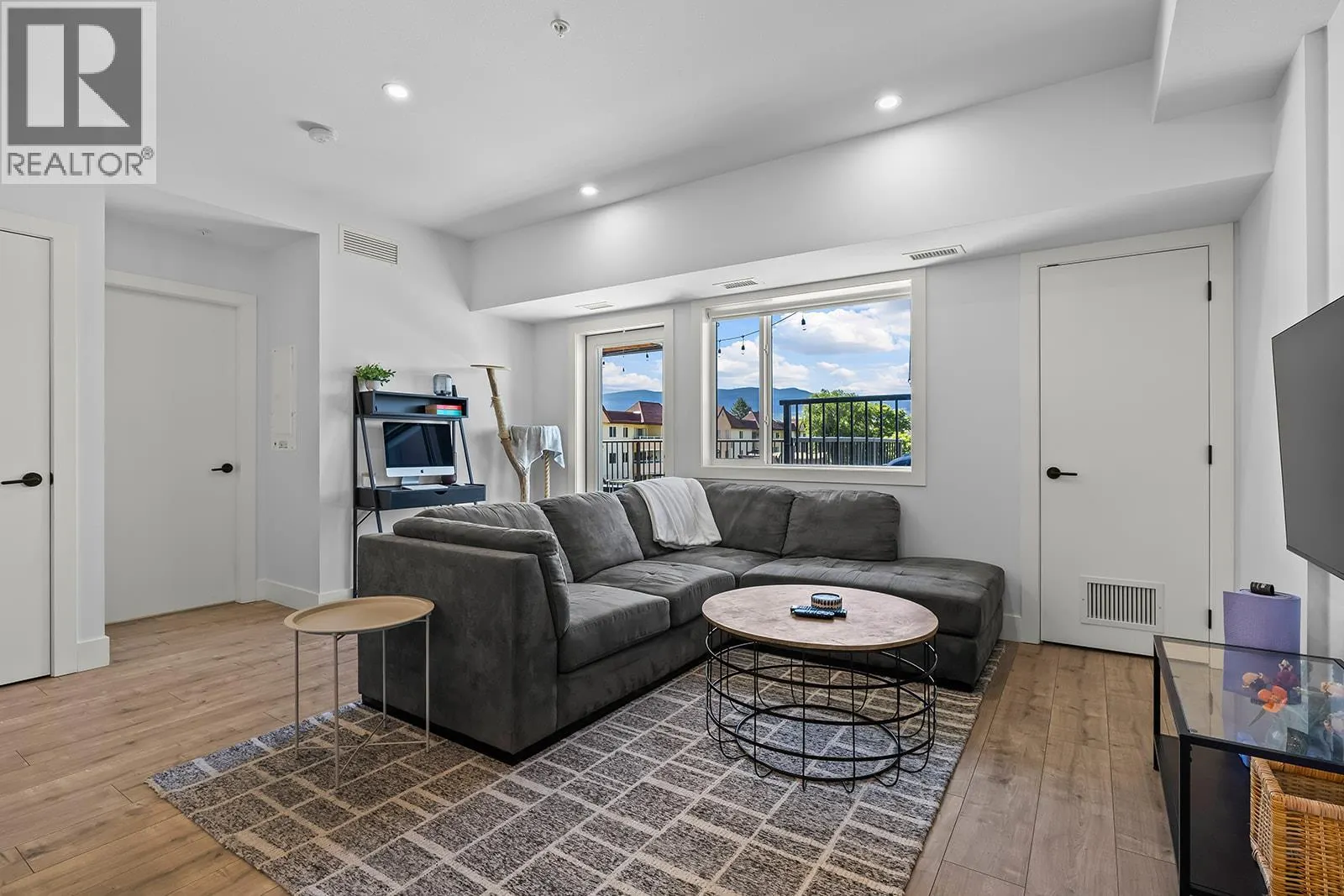 1220 Pacific Avenue Unit# 306