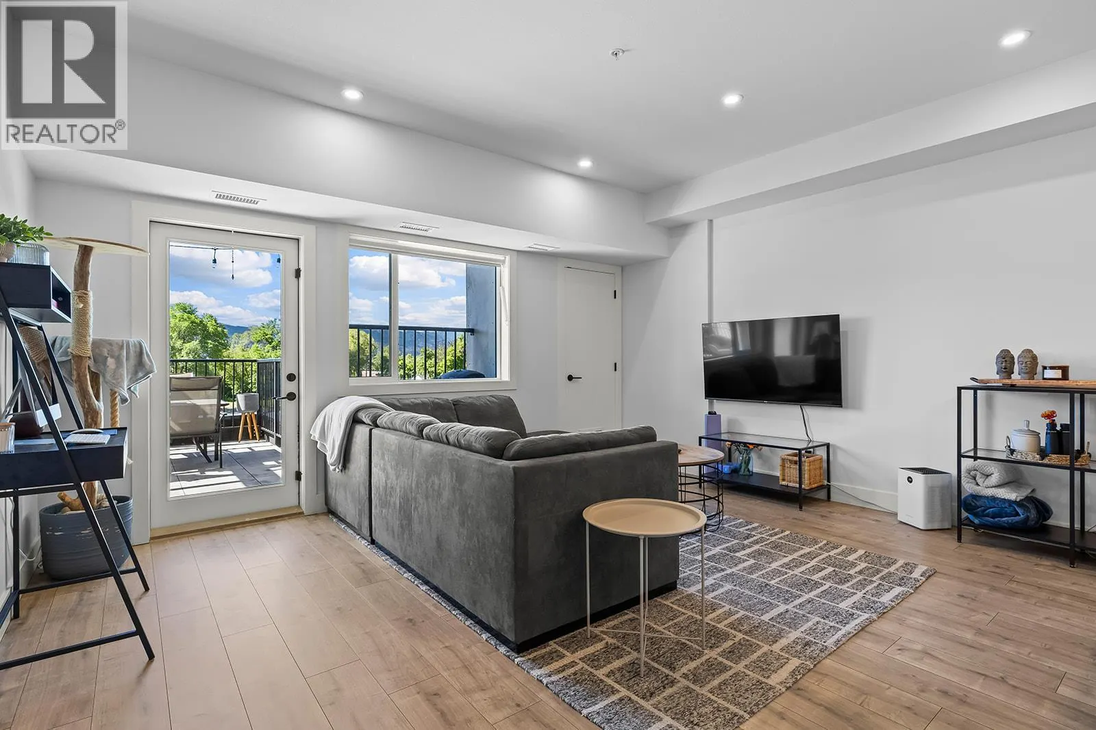 1220 Pacific Avenue Unit# 306